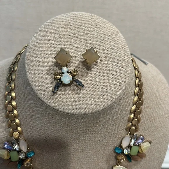 Stella and Dot Pastel Necklace and Earrings Set - Picture 4 of 6